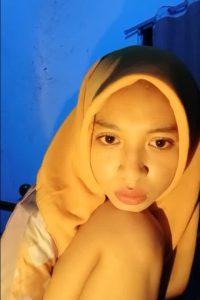 Nissye Hijab Kuning Buka Baju Pamer Memek