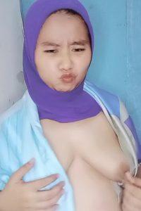 Mbak Jilbab Nakal Live Tanpa Kutang