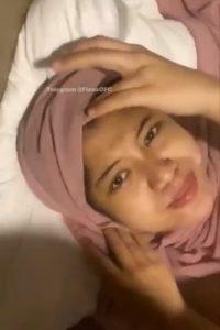 Hijab Ngewe Enjoy Kebangetan Nyembur Di Mulutnya