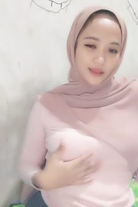 Senyum Manis Vaseline Hijab Cantik Barbar