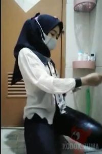 Mbak Hijab Ini Binal Banget Umbar Jembut