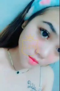 ABG Cantik Shelin Telanjang Colmek 2 Jari