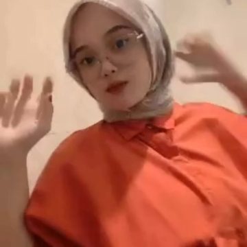 Ica Hijab Imut Nakal Remas Toket Kenyal