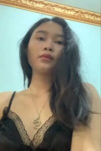 Wanda Janda Cantik Omek Sebelum Tidur Ngebokep